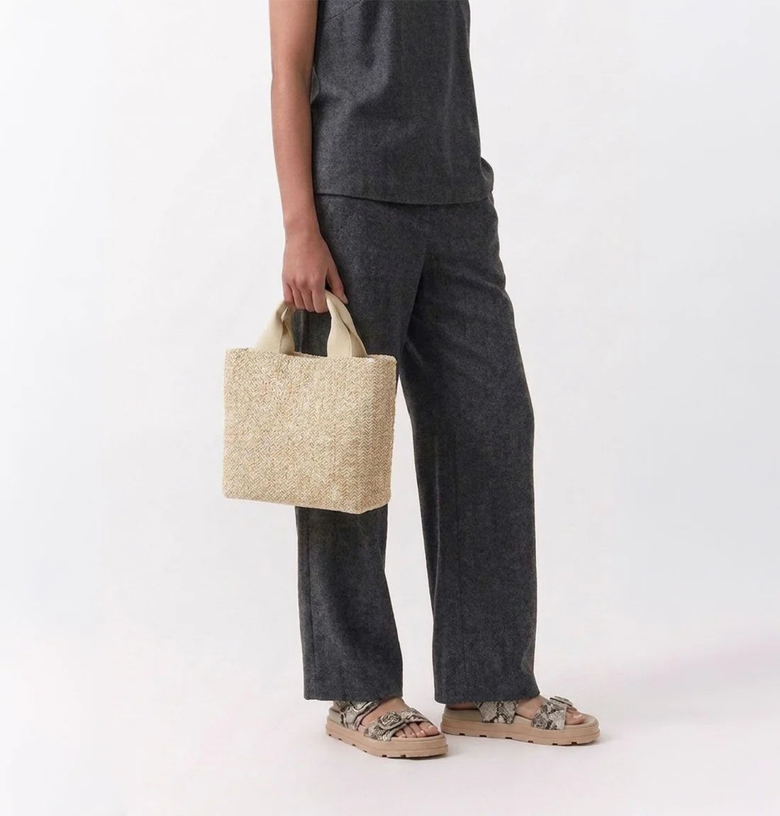 Daniella Lehavi Alexa Square Bag in Ivory Straw Natural – DazzleUSA