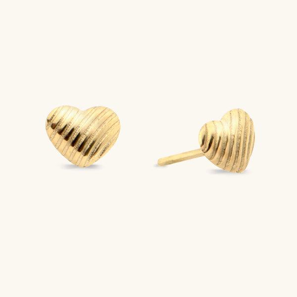 D. Louise Ridge Heart Earring