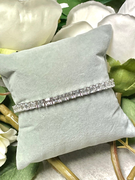 Iishii Designs 4mm Asscher Cut CZ Tennis Bracelet