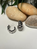 Iishii Designs Ribbed Hoop Earring